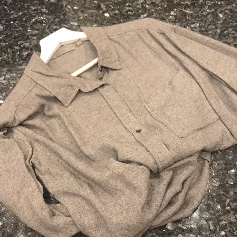 ATHLETA button down grey loose top.
